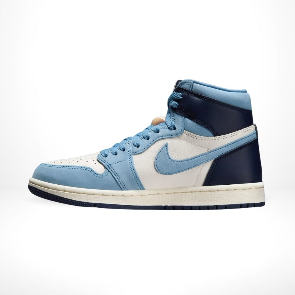 Air Jordan 1 Retro High OG in University Blue Midnight Navy - product image from the listing.