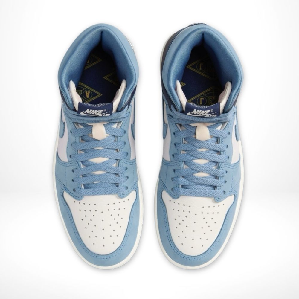 Air Jordan 1 Retro High OG in University Blue Midnight Navy - product image from the listing.