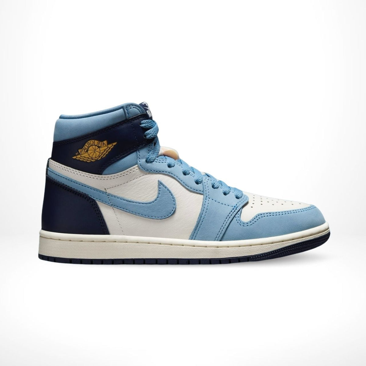 Air Jordan 1 Retro High OG in University Blue Midnight Navy - product image from the listing.