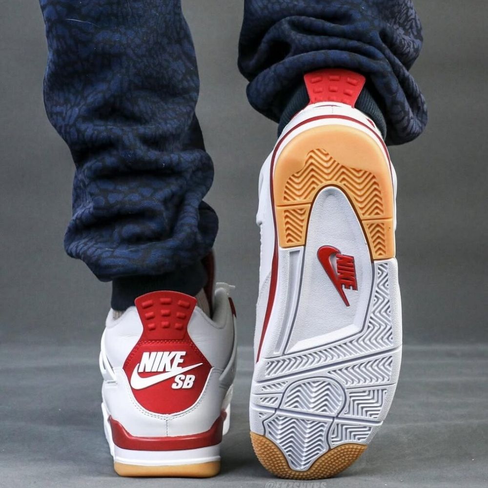 Air Jordan 4 x Nike SB Varsity in Red - product image from the listing.