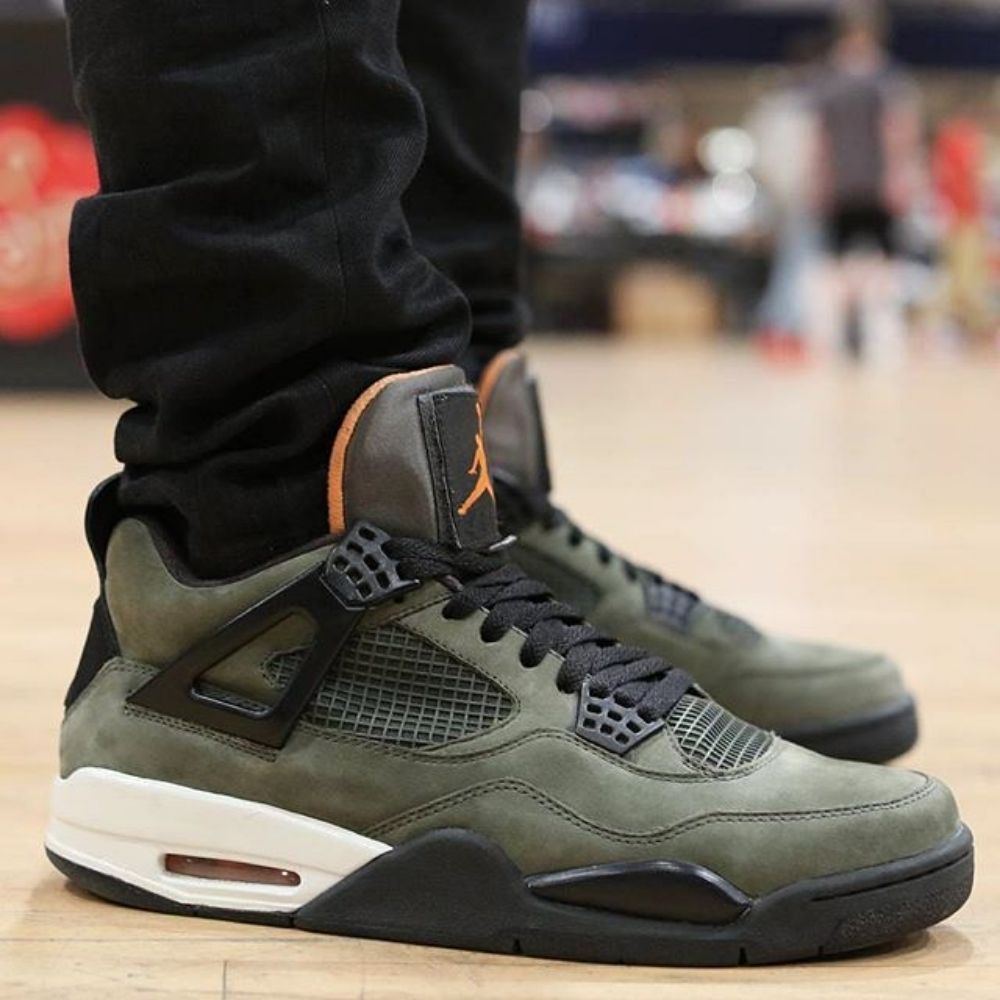 x Undefeated OG Deep Green - Air Jordan 4 2025 - product image from the listing.