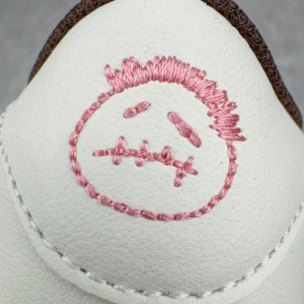 x Travis Scott Dark Pony - Air Jordan 1 Low OG - product image from the listing.