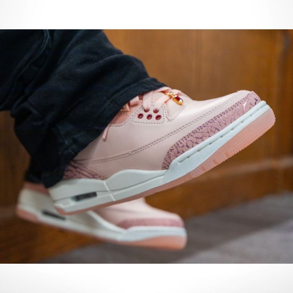 Air Jordan 3 Valentine Day in Pink - product image from the listing.