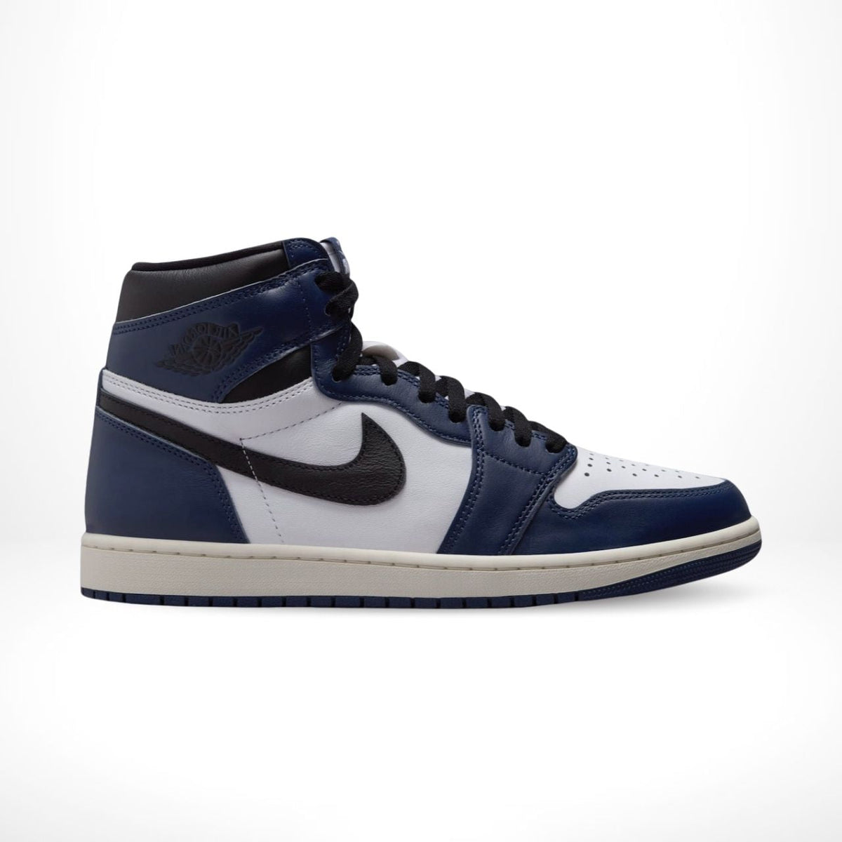 Air Jordan 1 Retro High OG in Midnight Navy - product image from the listing.