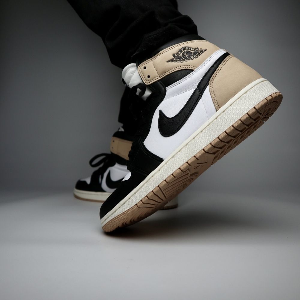 Air Jordan 1 Retro High OG Latte in Black - product image from the listing.