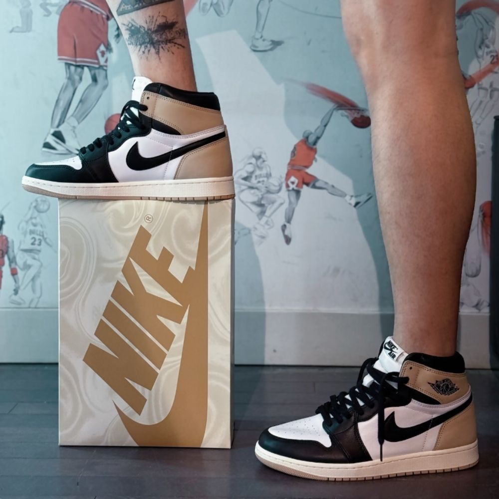 Air Jordan 1 Retro High OG Latte in Black - product image from the listing.