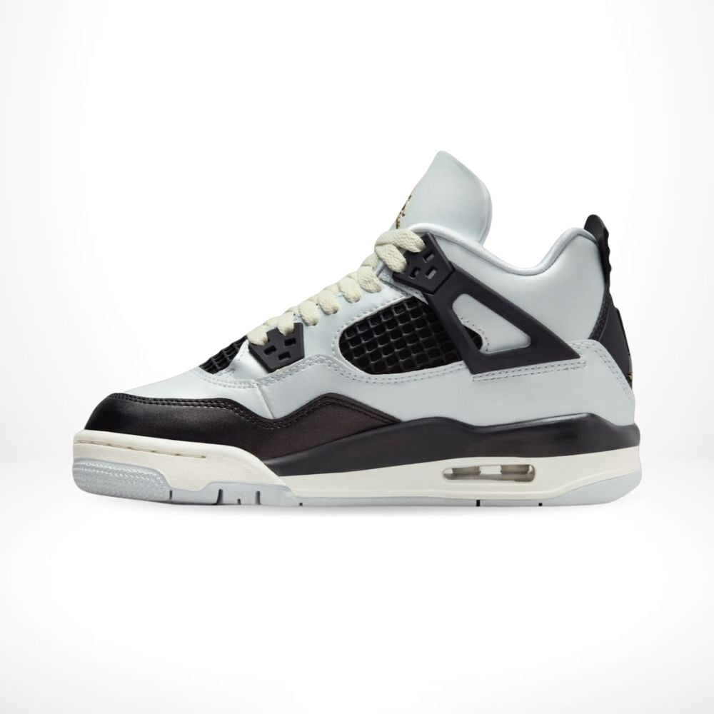 Air Jordan 4 GS in Pure Platinum - product image from the listing.