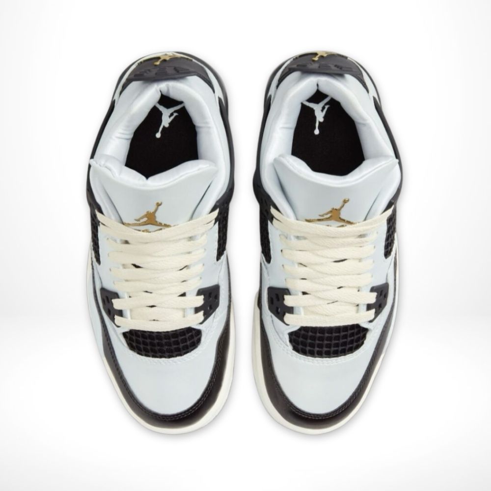 Air Jordan 4 GS in Pure Platinum - product image from the listing.