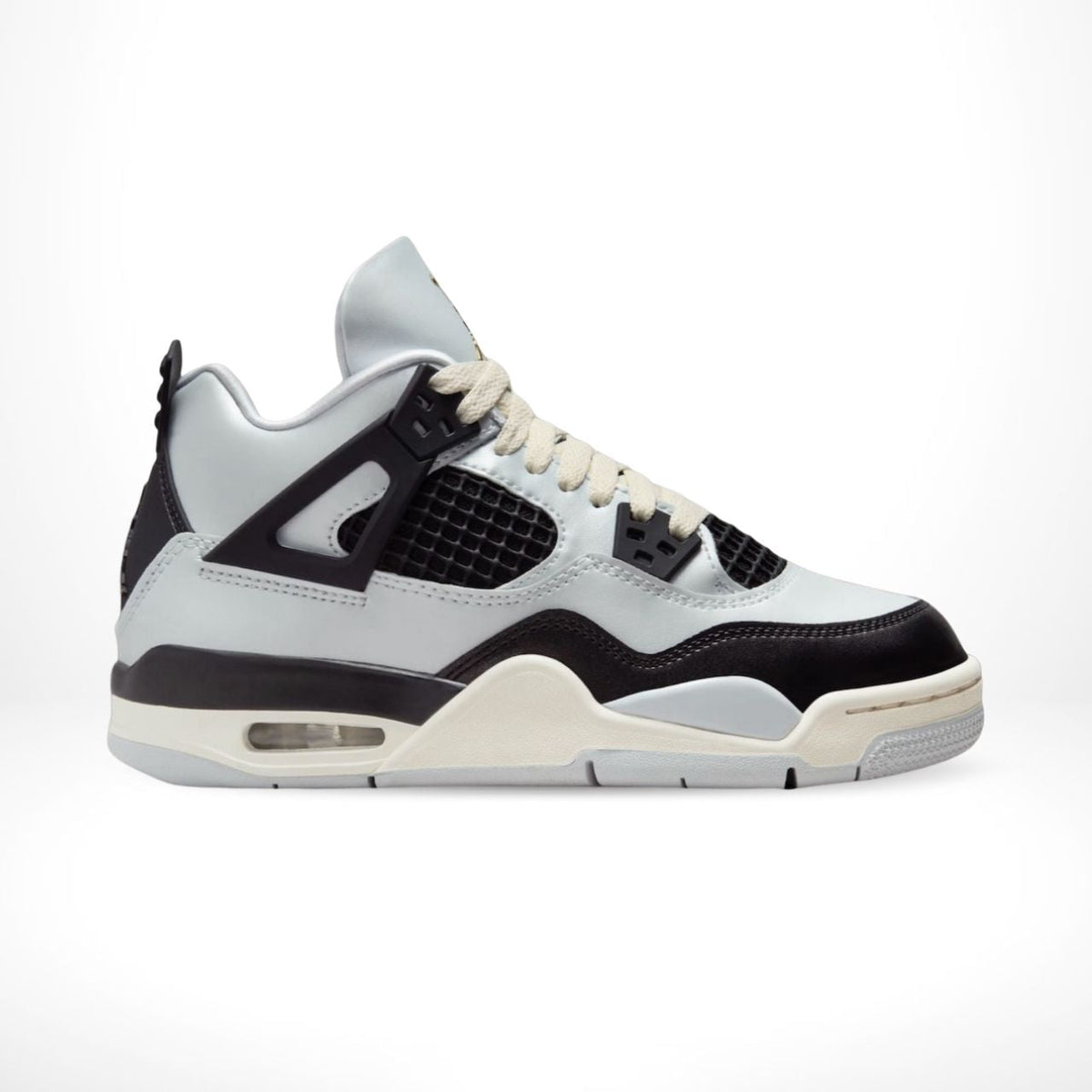 Air Jordan 4 GS in Pure Platinum - product image from the listing.