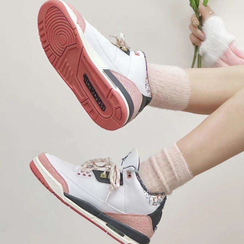 Red Stardust - Air Jordan 3 GS - product image from the listing.