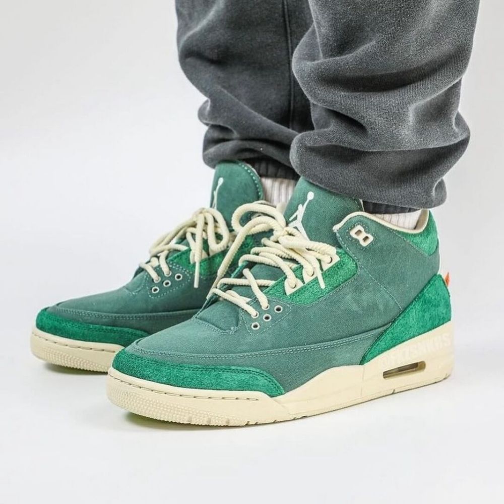 Air Jordan 3 Retro SP Nina Chanel in Green - product image from the listing.