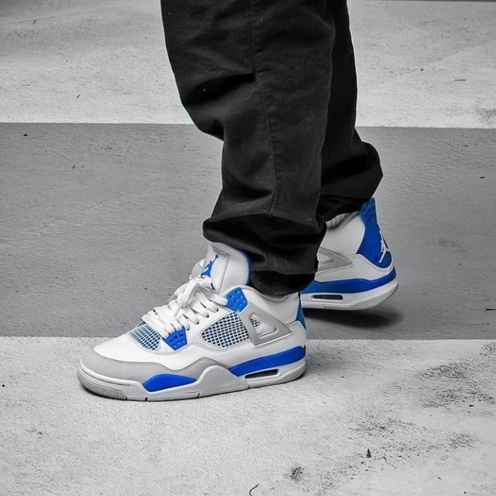Military Blue White Grey - Air Jordan 4 Retro 2024 - product image from the listing.