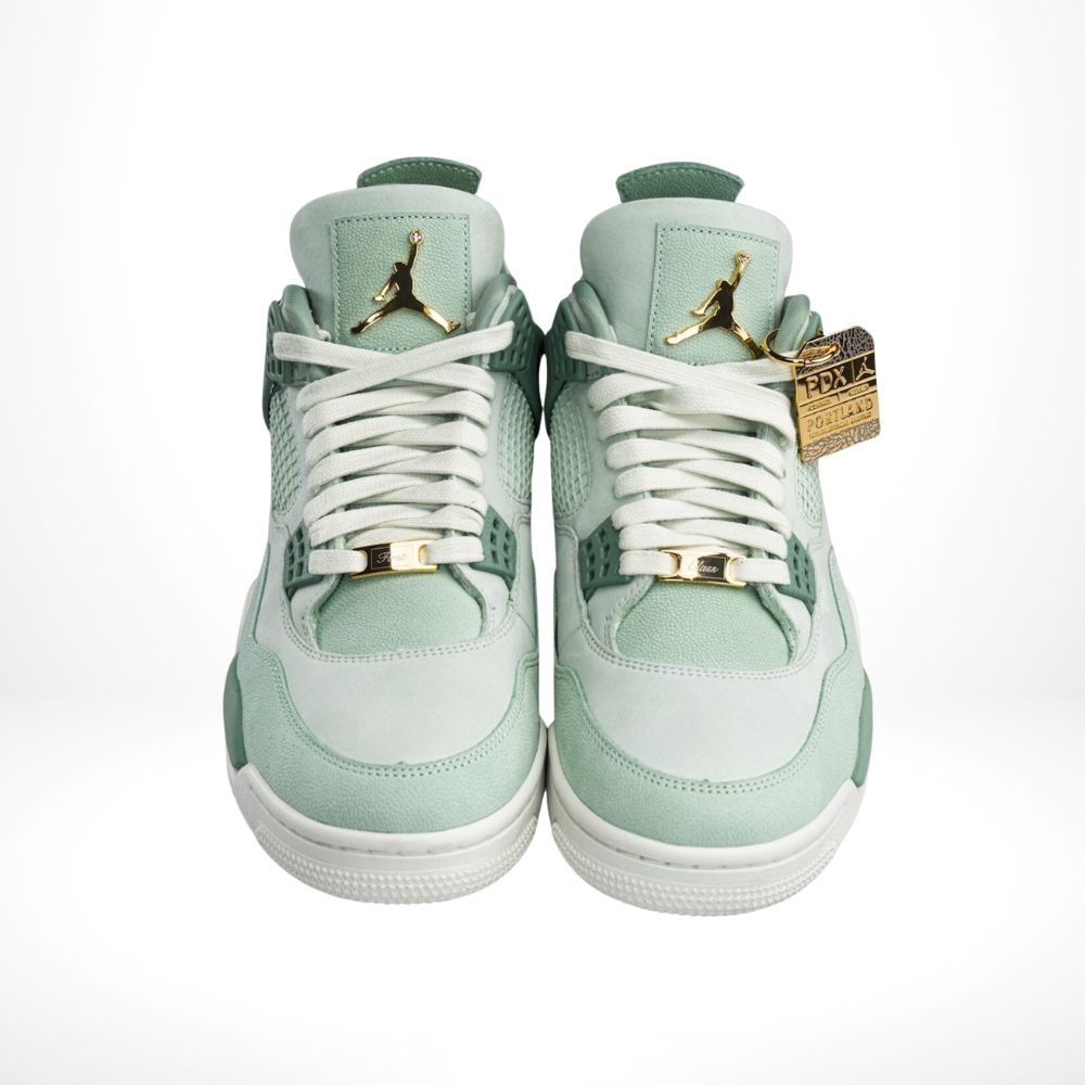 First Class WNBA PE - Air Jordan 4 - product image from the listing.