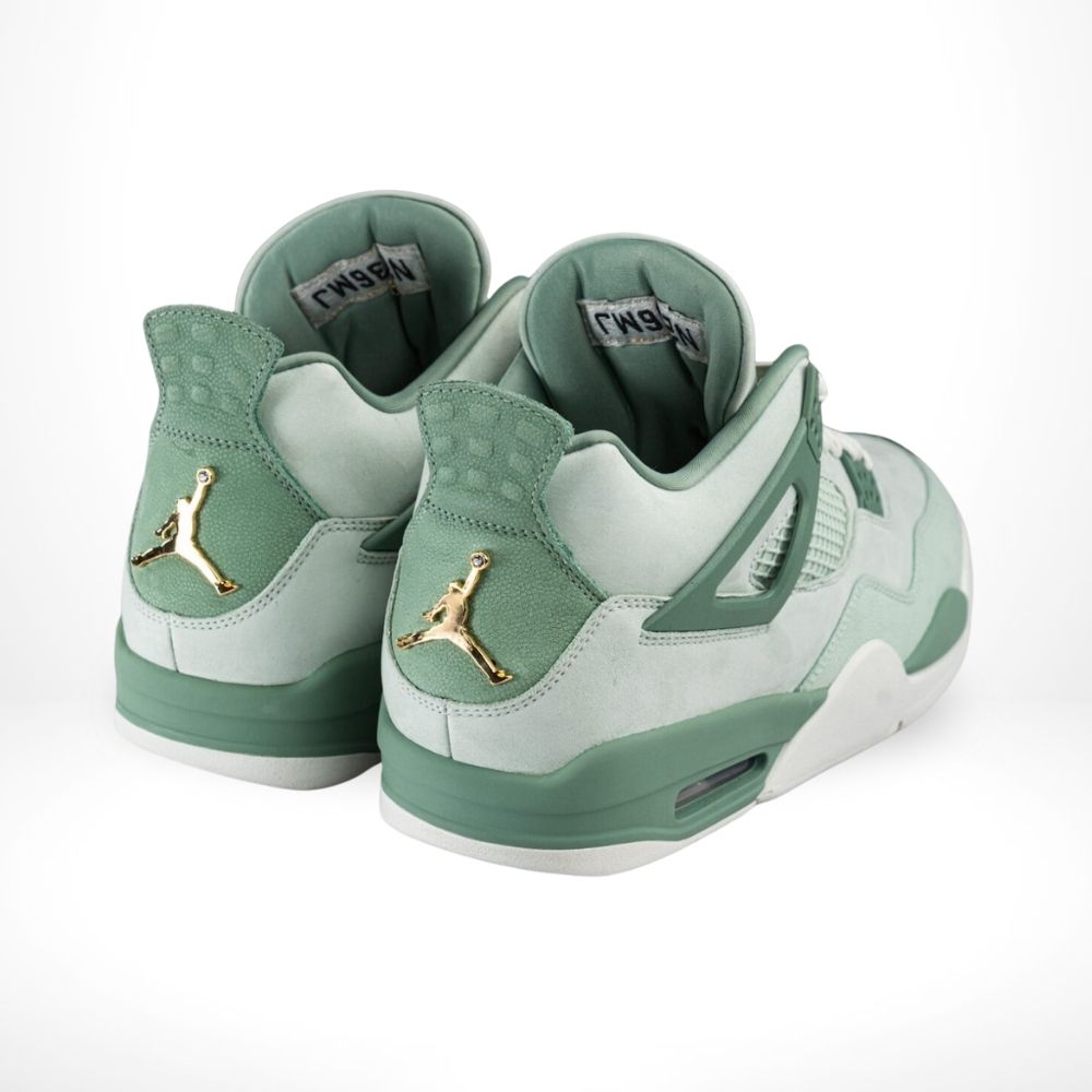First Class WNBA PE - Air Jordan 4 - product image from the listing.