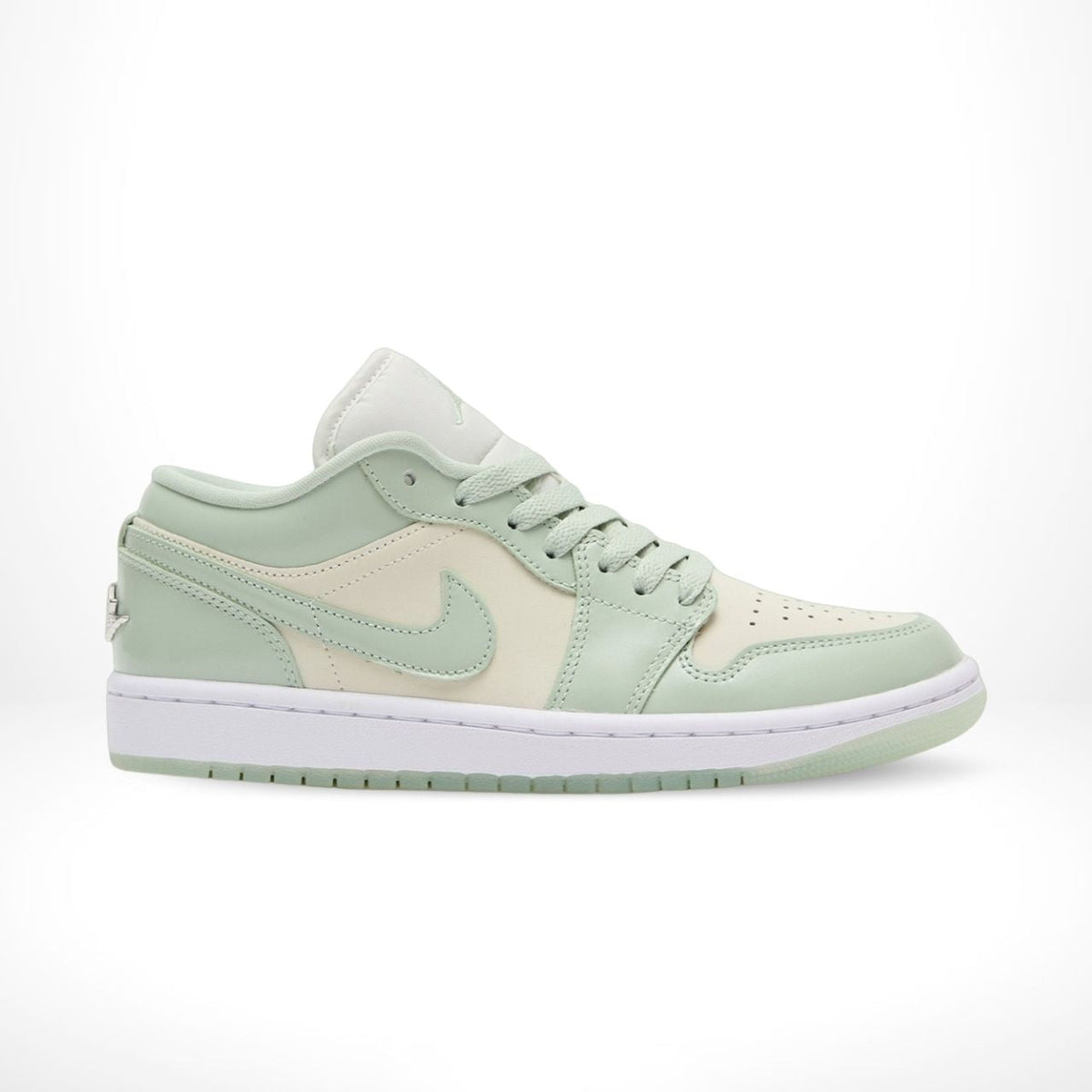 Air Jordan 1 Low Seafoam in Sail - product image from the listing.