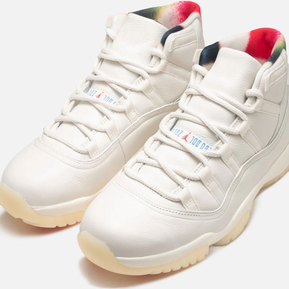 Air Jordan 11 285 in White - product image from the listing.