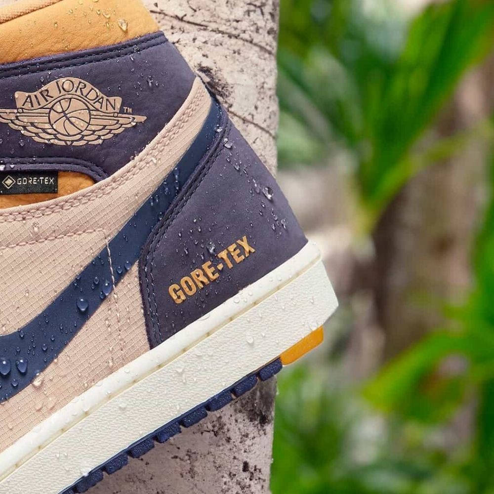 Air Jordan 1 Retro High Element Gore-Tex Sky J in Purple - product image from the listing.