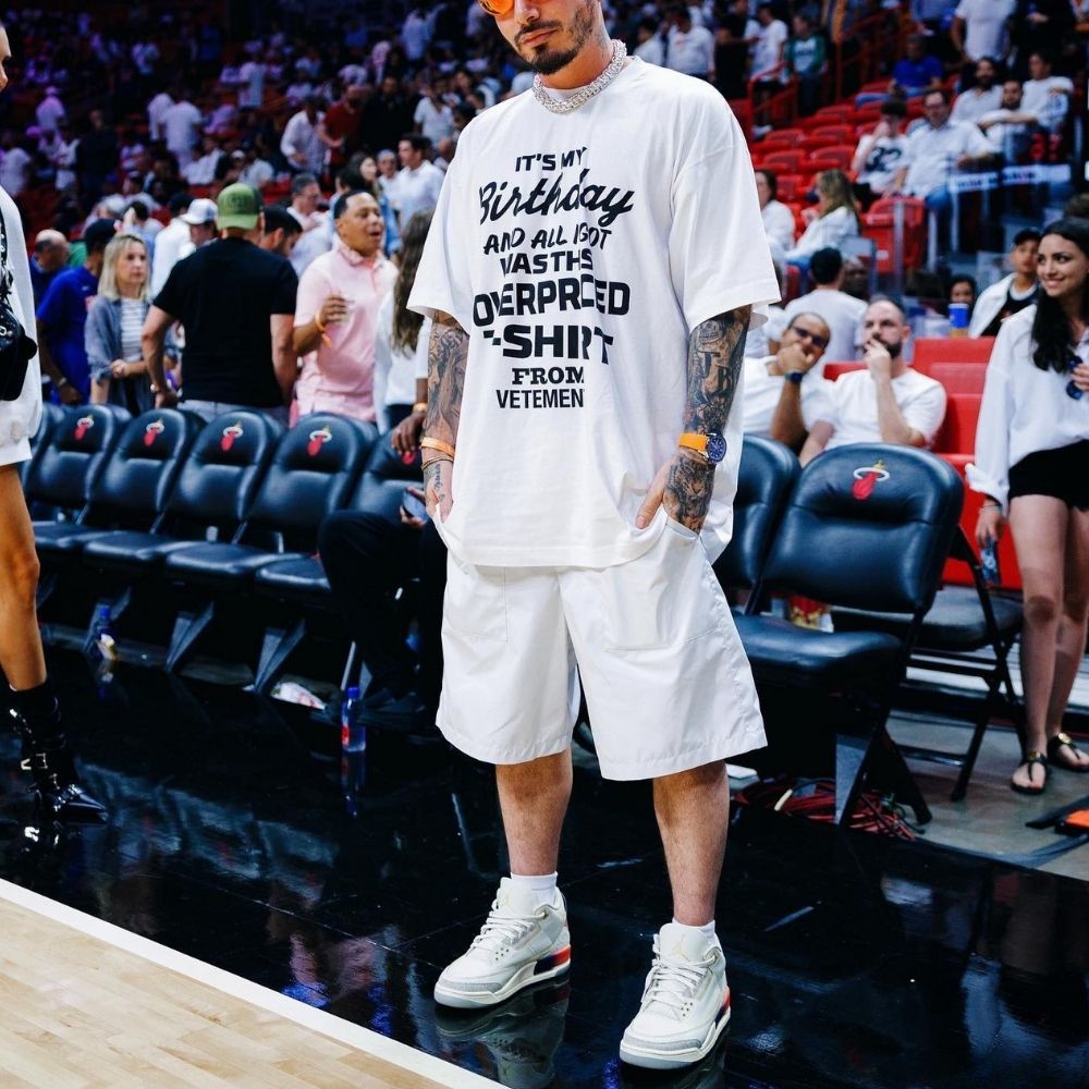 x J Balvin Sunset - Air Jordan 3 - product image from the listing.