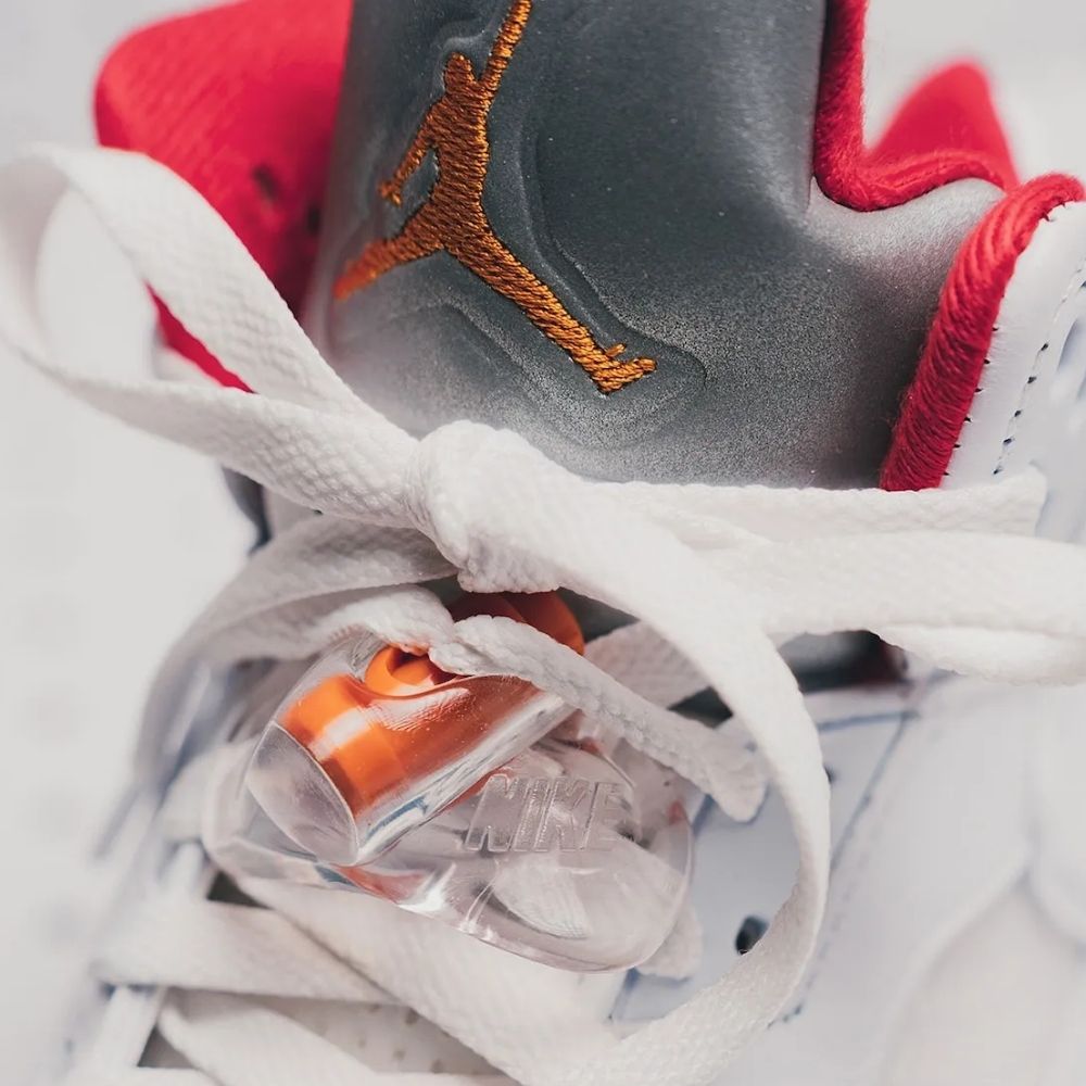 Sunset - Air Jordan 5 Retro - product image from the listing.