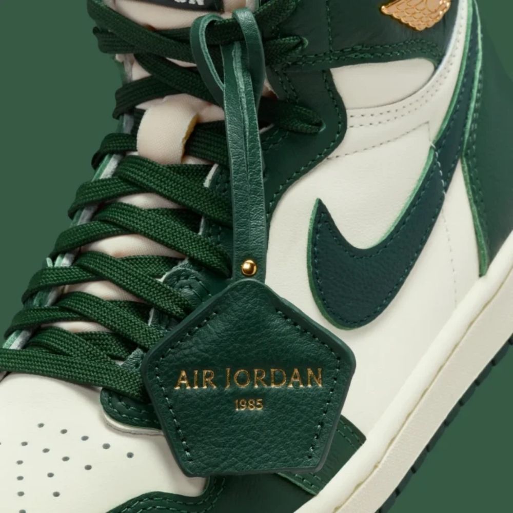 Air Jordan1 High Retro Fir in Green - product image from the listing.
