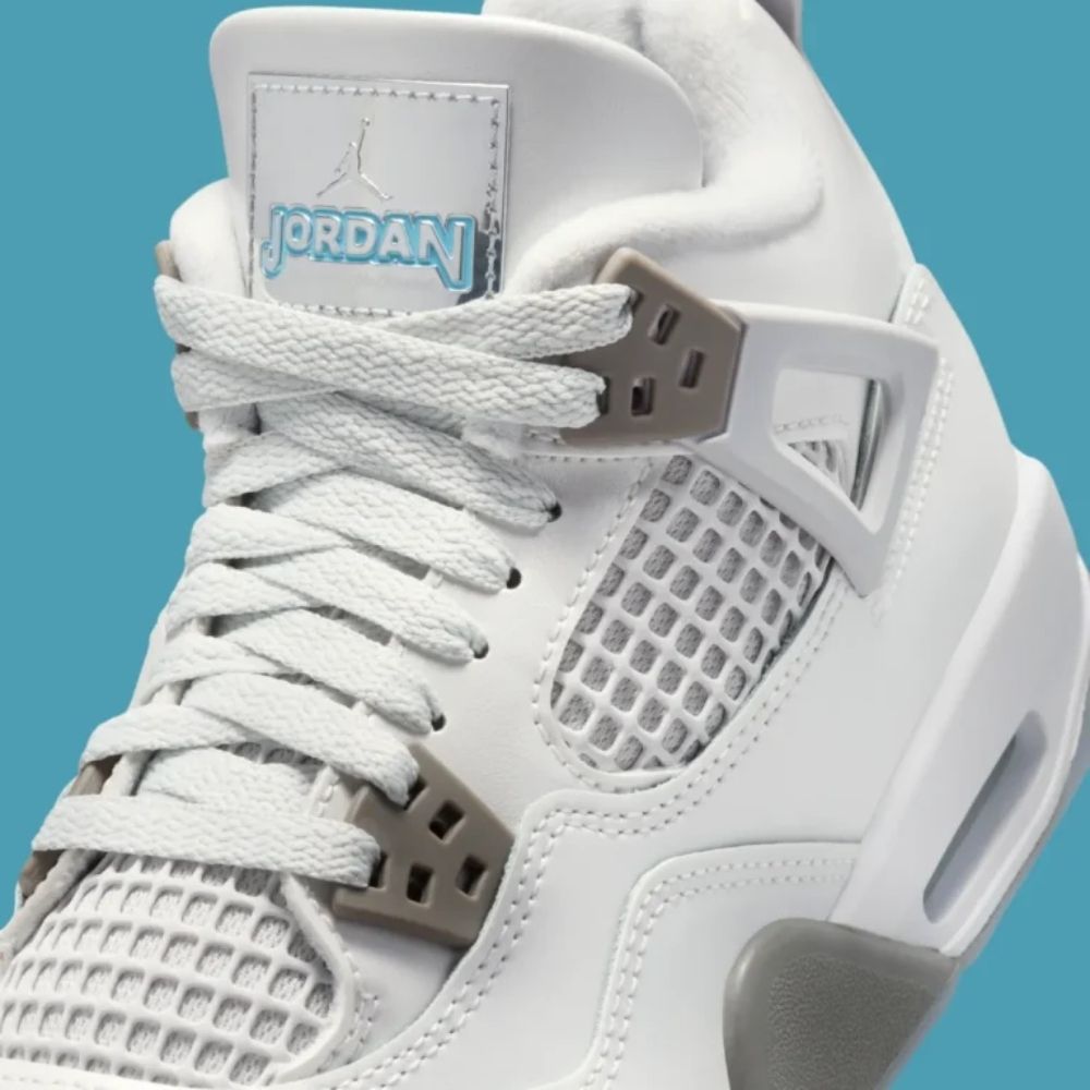 Blue Chill - Air Jordan 4 GS - product image from the listing.