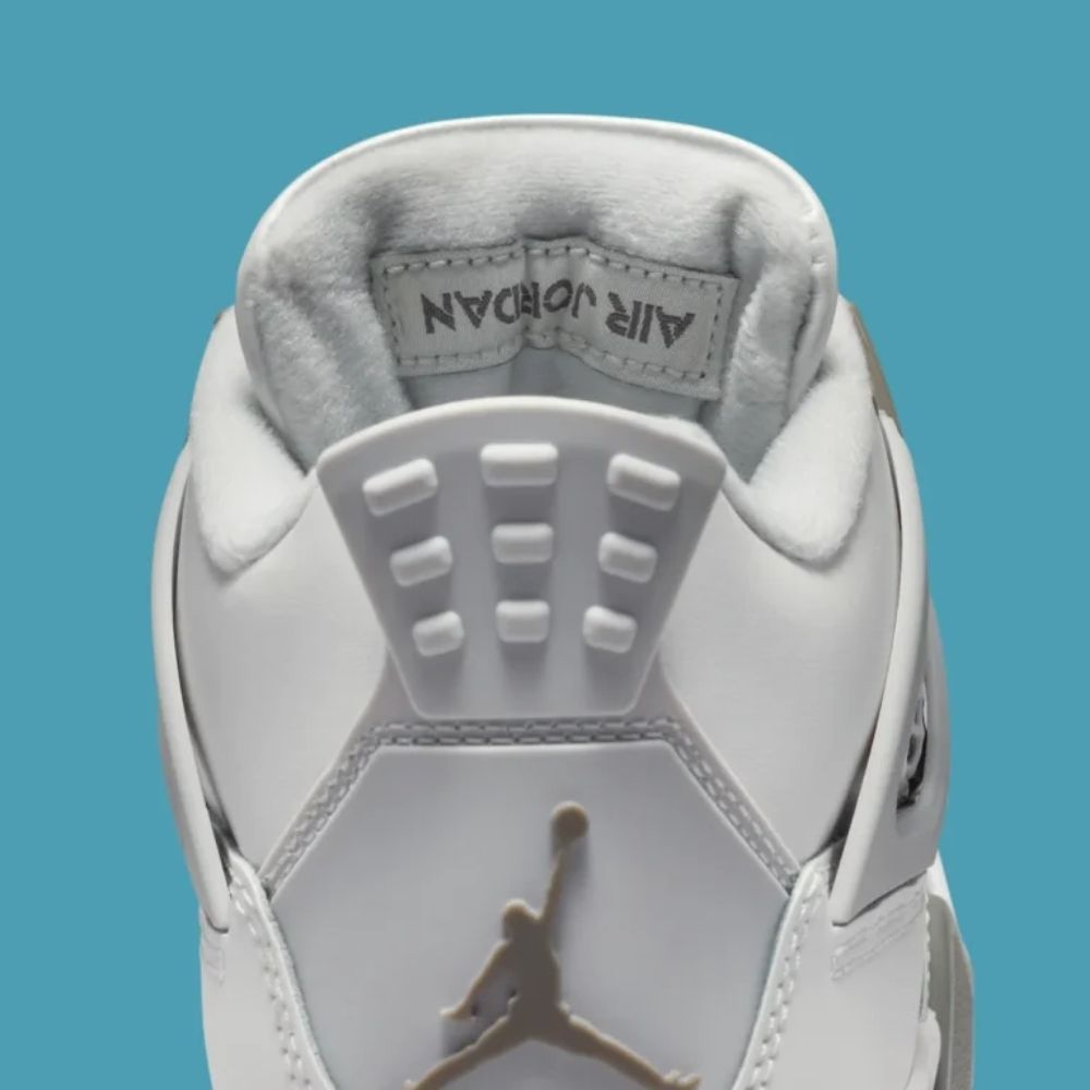 Blue Chill - Air Jordan 4 GS - product image from the listing.