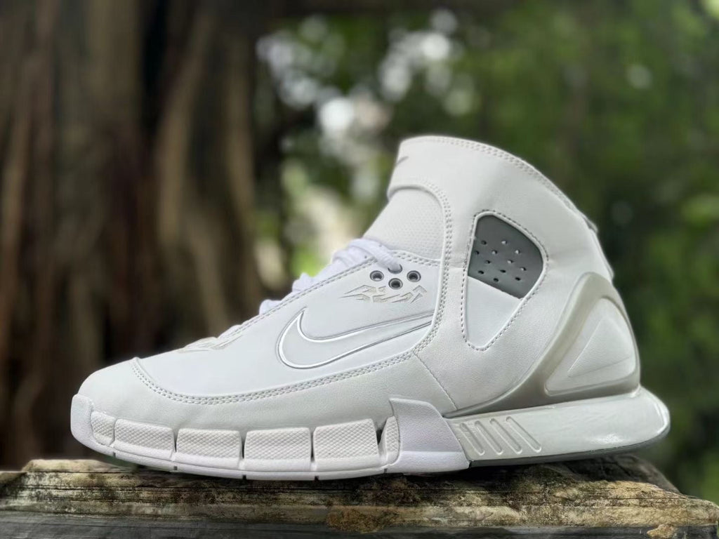 Nike Zoom Huarache 2K5 High-Top Sneakers in White - product image from the listing.