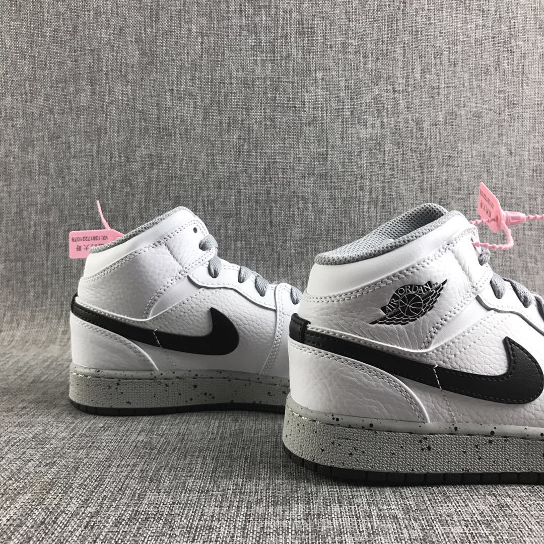 White Cement Sneakers - Jordan 1 High - product image from the listing.