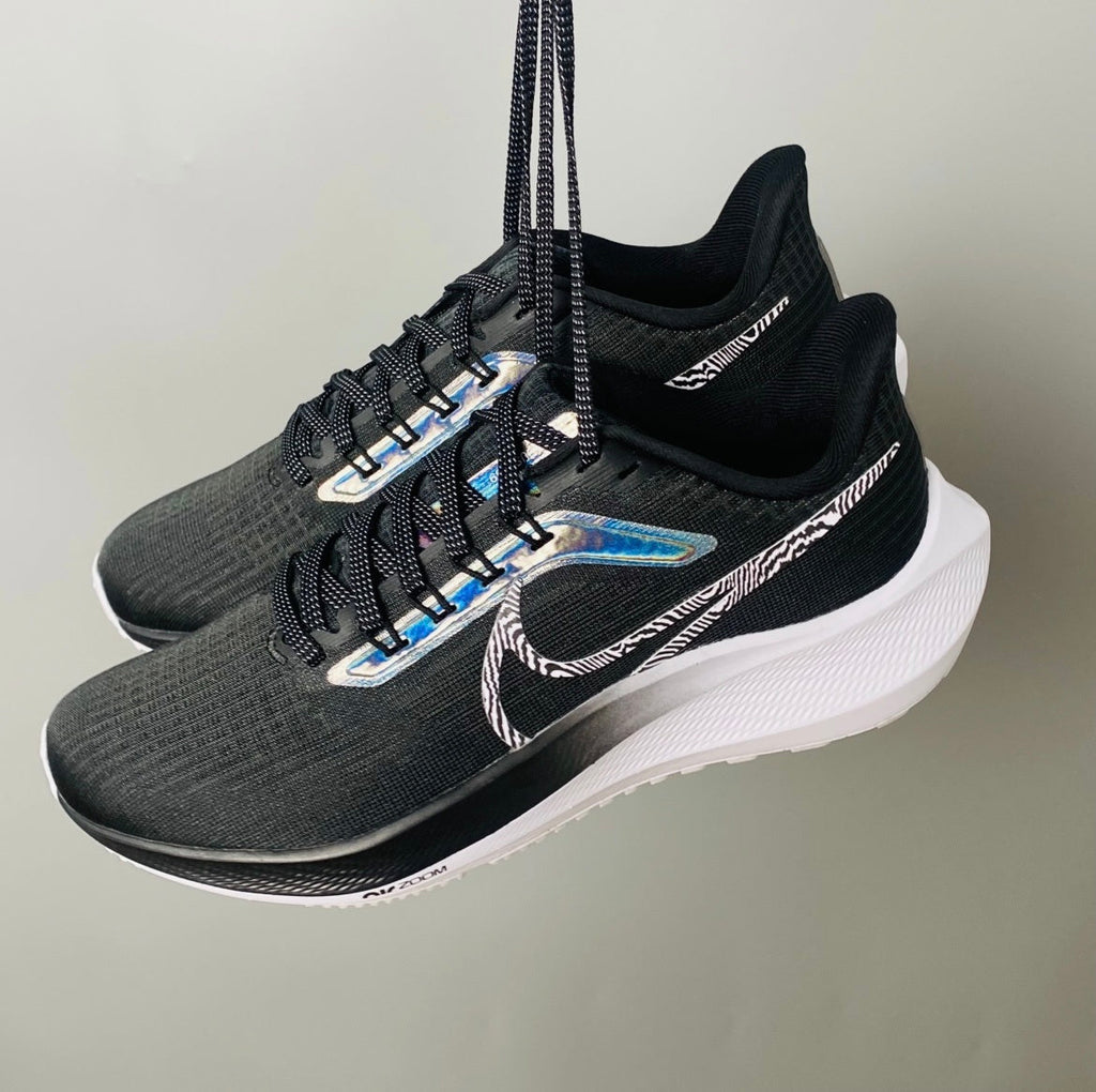 Nike Air Zoom Pegasus 39 Running Shoes in Black Silver DR9619-001 - product image from the listing.