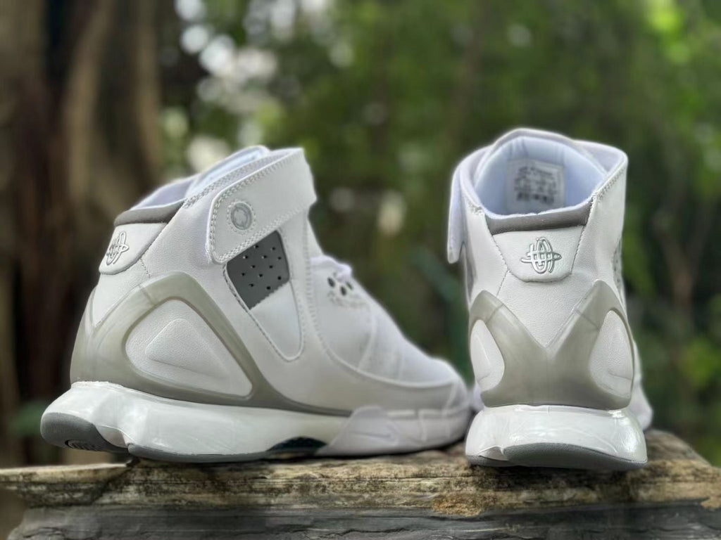 Nike Zoom Huarache 2K5 High-Top Sneakers in White - product image from the listing.