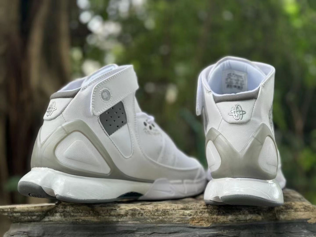 Nike Zoom Huarache 2K5 High-Top Sneakers in White - product image from the listing.