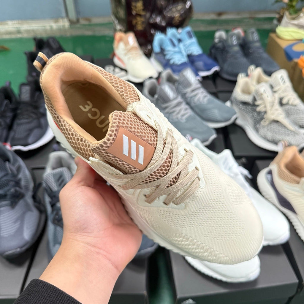 Adidas Alphabounce HPC AMS M Sneakers in Cream - product image from the listing.