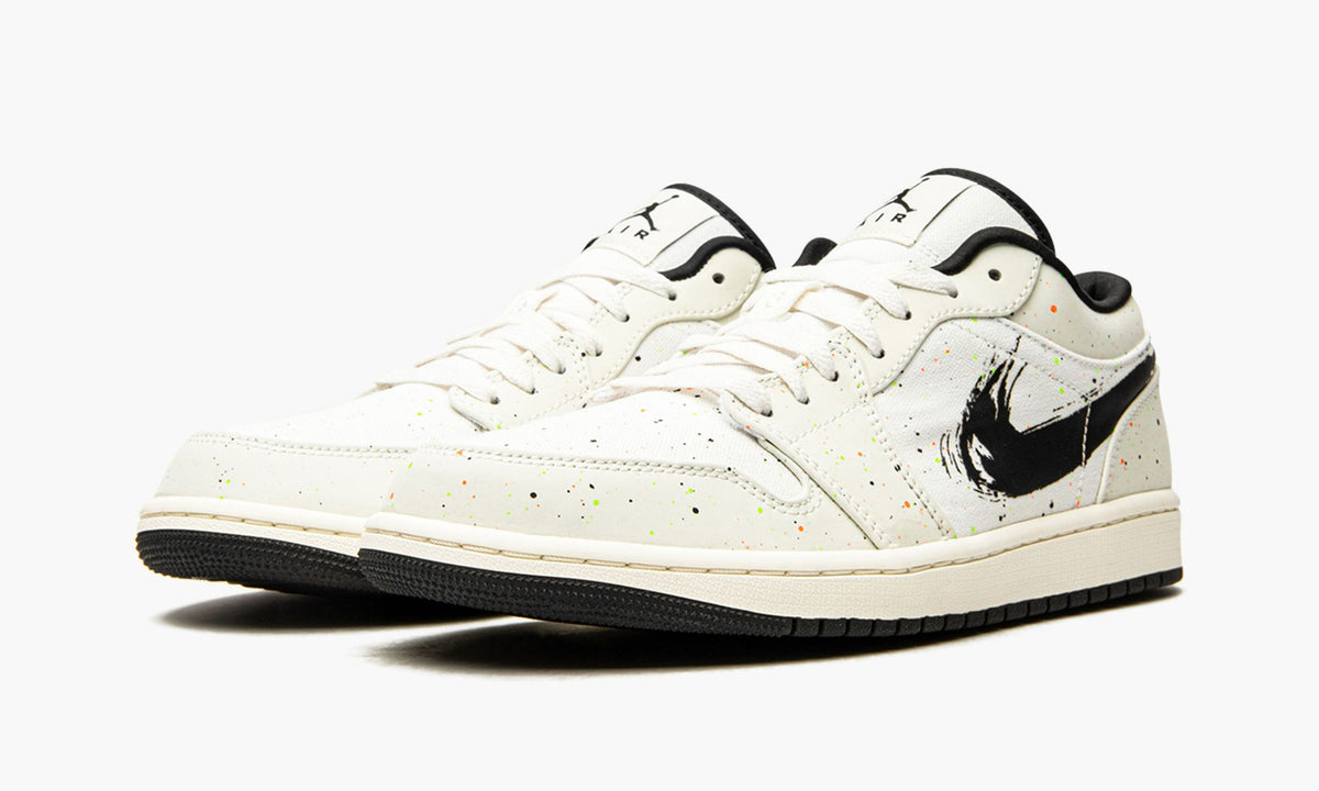 Brushstroke - Air Jordan 1 Low SE - product image from the listing.