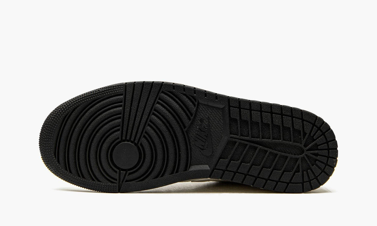 Brushstroke - Air Jordan 1 Low SE - product image from the listing.