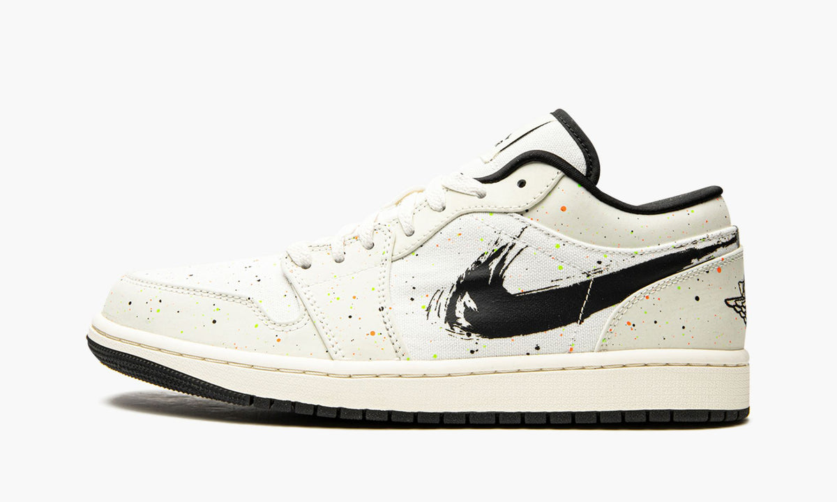 Brushstroke - Air Jordan 1 Low SE - product image from the listing.