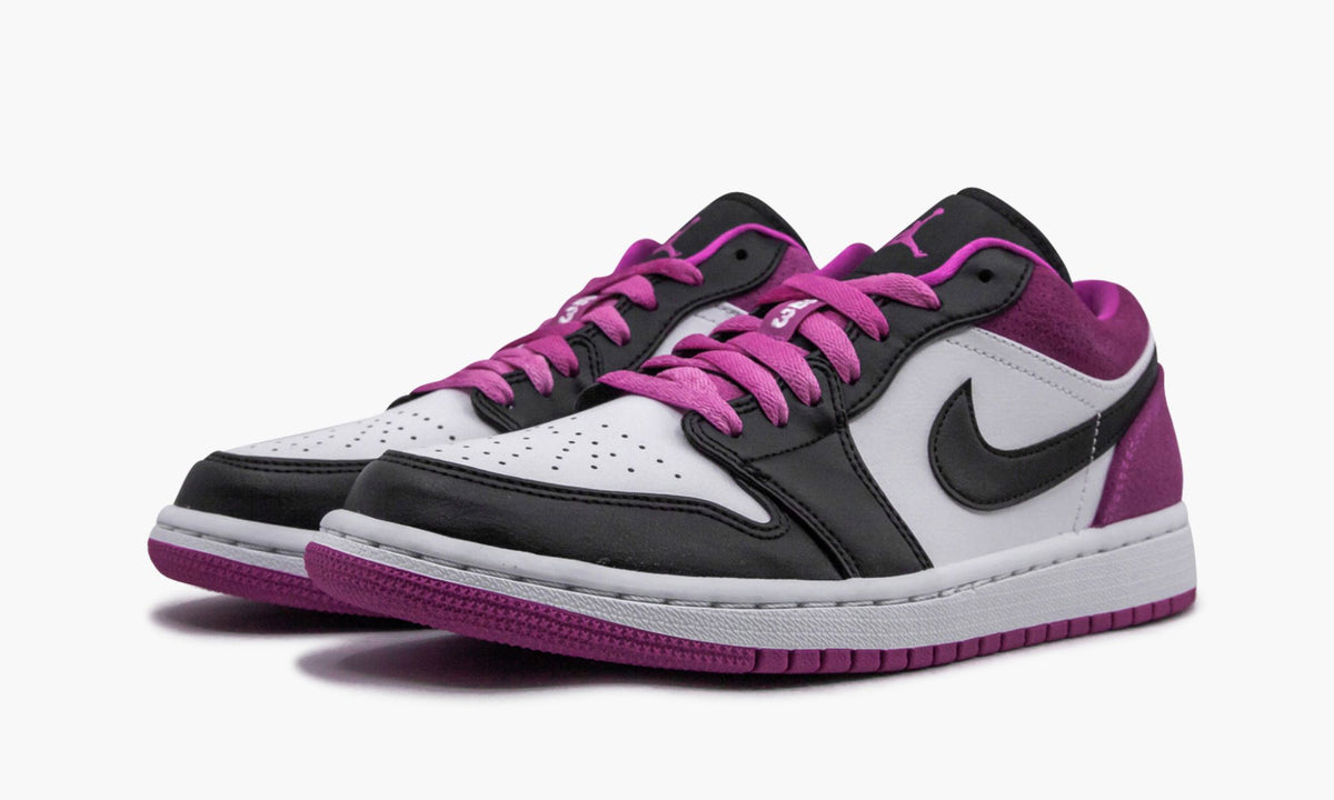 Fuchsia - Air Jordan 1 Low SE - product image from the listing.