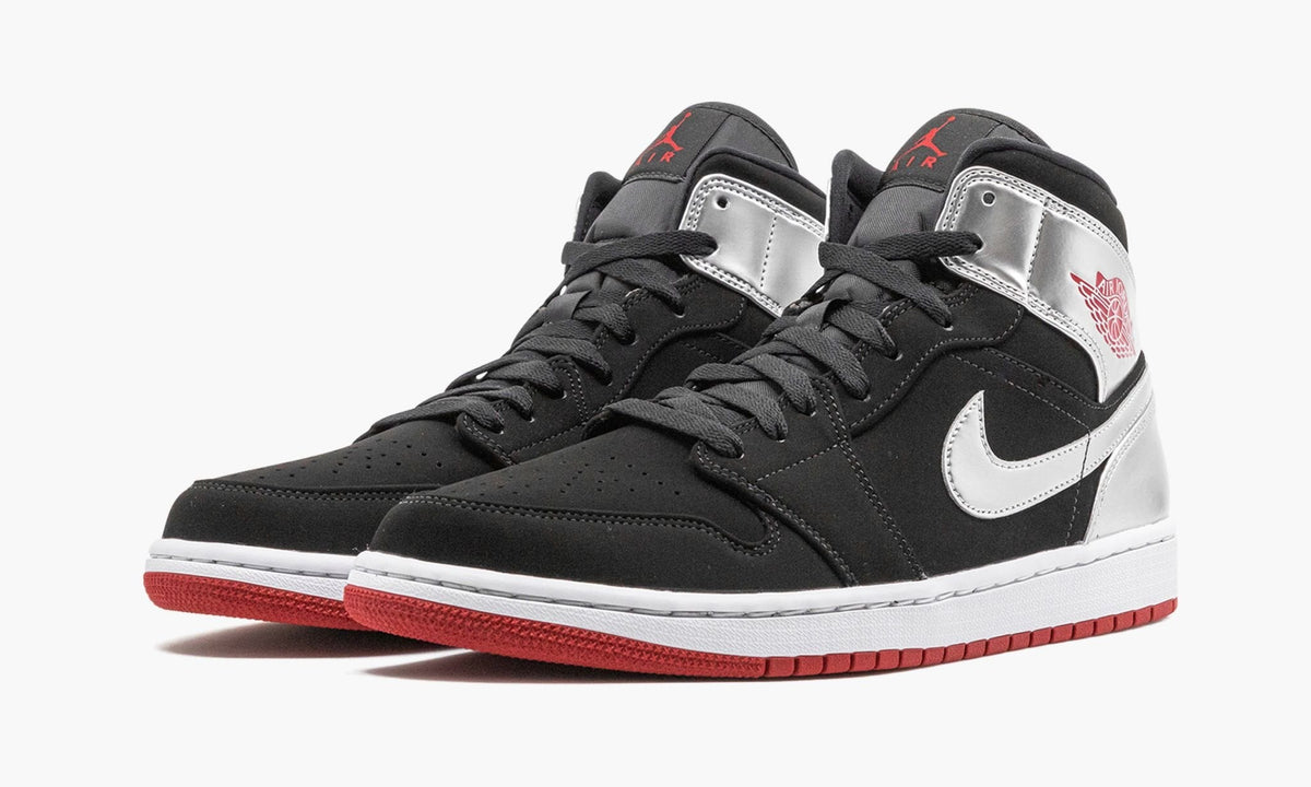 Johnny Kilroy - Air Jordan 1 Mid - product image from the listing.