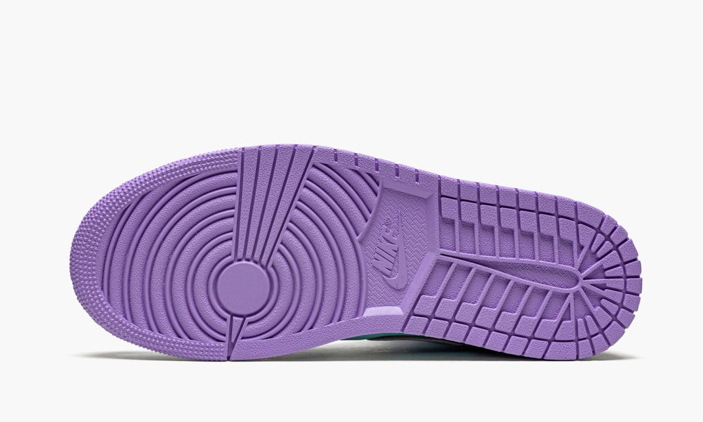 Air Jordan 1 Mid Purple Pulse / in Glacier Blue - product image from the listing.