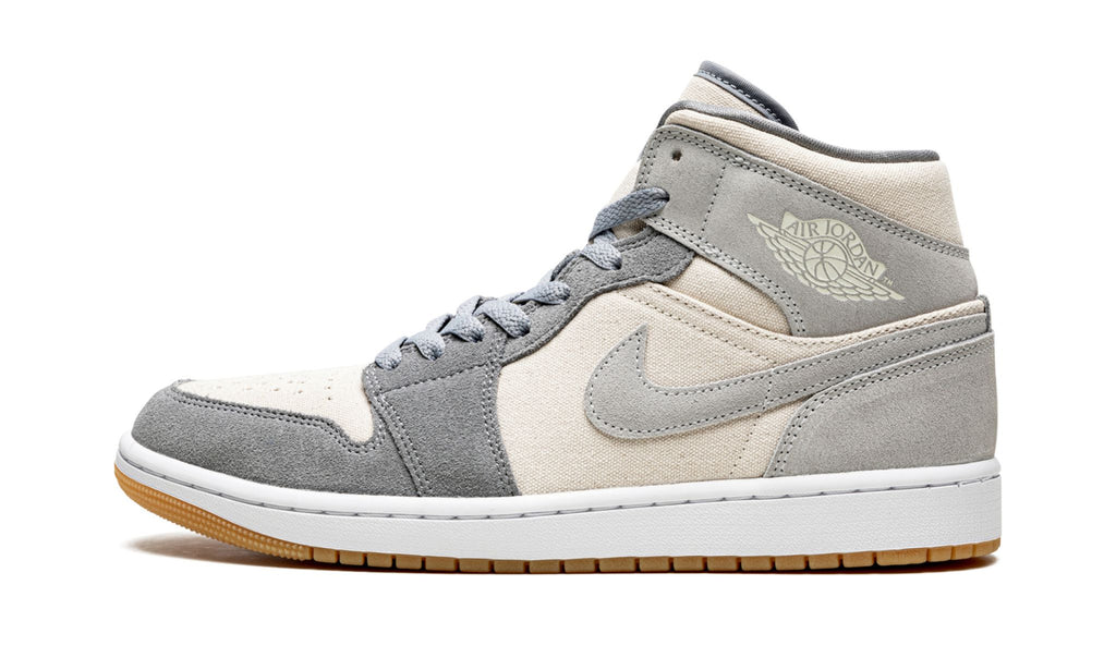 "Coconut Milk" Air Jordan 1 MID SE - product image from the listing.