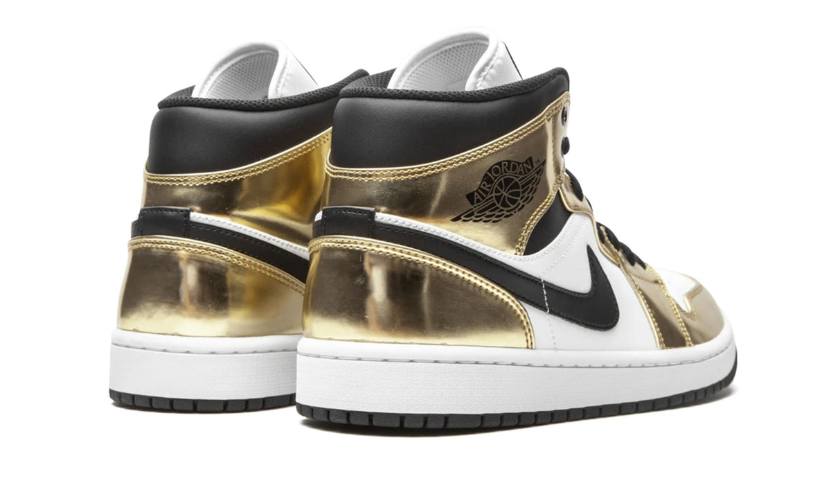 "Metallic Gold" Air Jordan 1 Mid SE - product image from the listing.