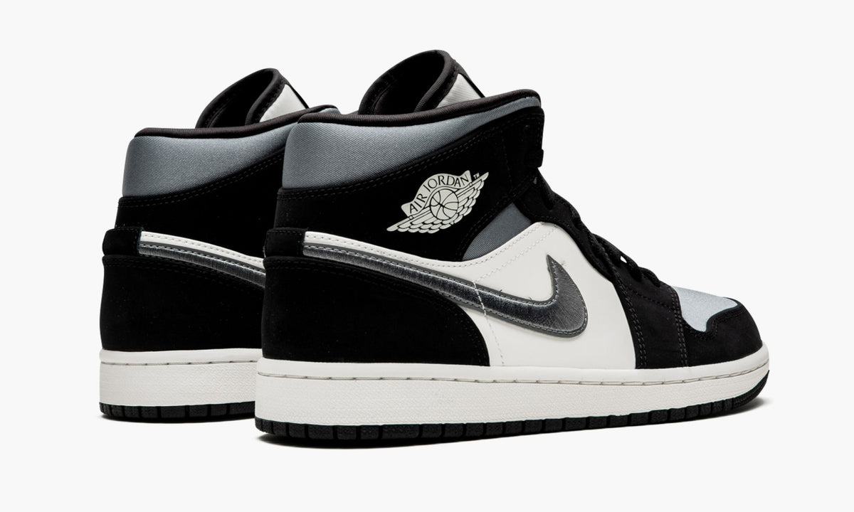 "Satin Grey" Air Jordan 1 Mid SE - product image from the listing.