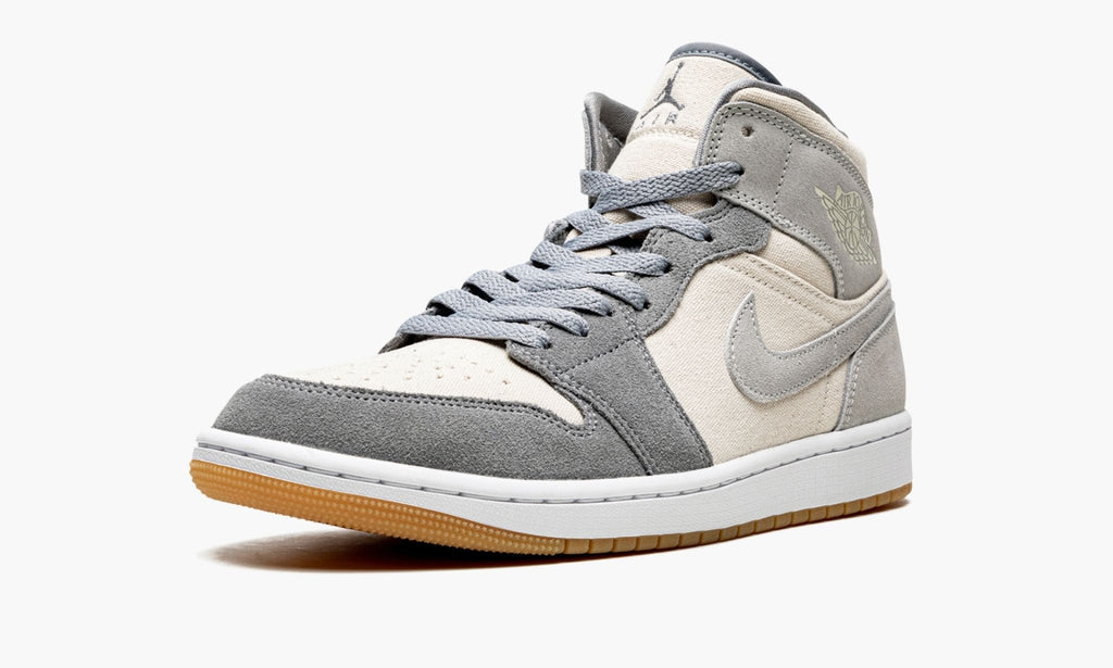Coconut Milk - Air Jordan 1 MID SE - product image from the listing.