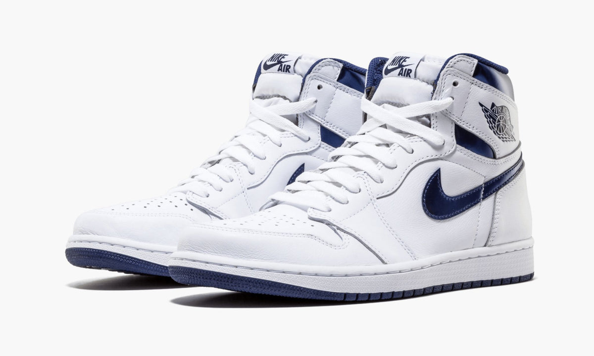 "Metallic Navy" Air Jordan 1 Retro - product image from the listing.