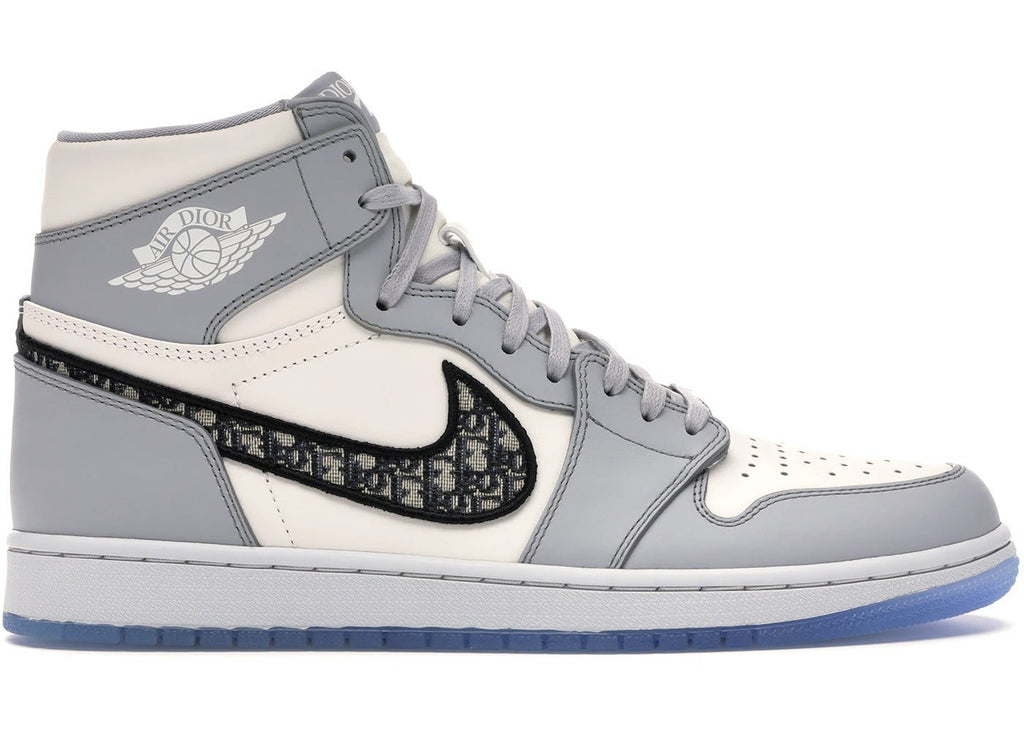 CN8607 - Air Jordan 1 Retro High - product image from the listing.