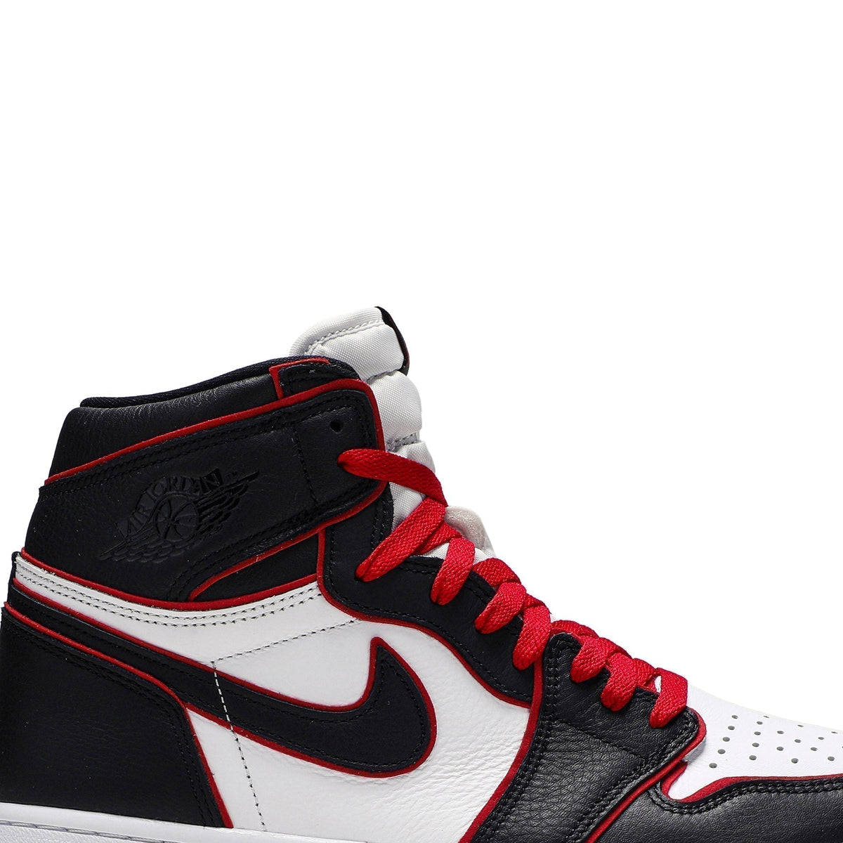 "Bloodline" Air Jordan 1 Retro High OG 555088-062 - product image from the listing.