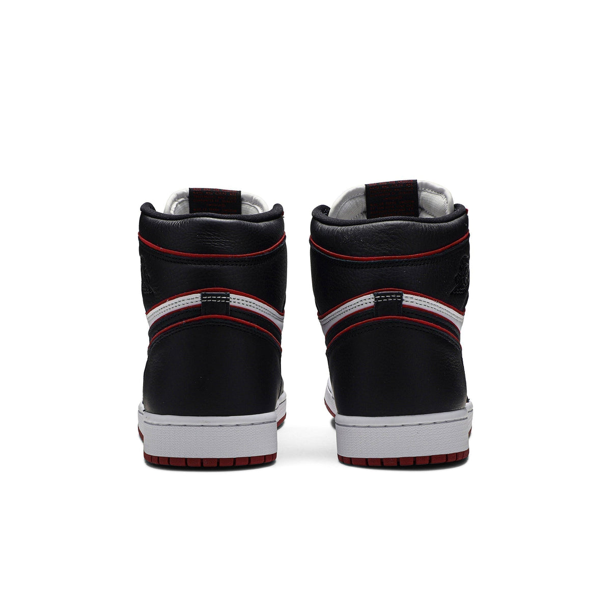 "Bloodline" Air Jordan 1 Retro High OG 555088-062 - product image from the listing.