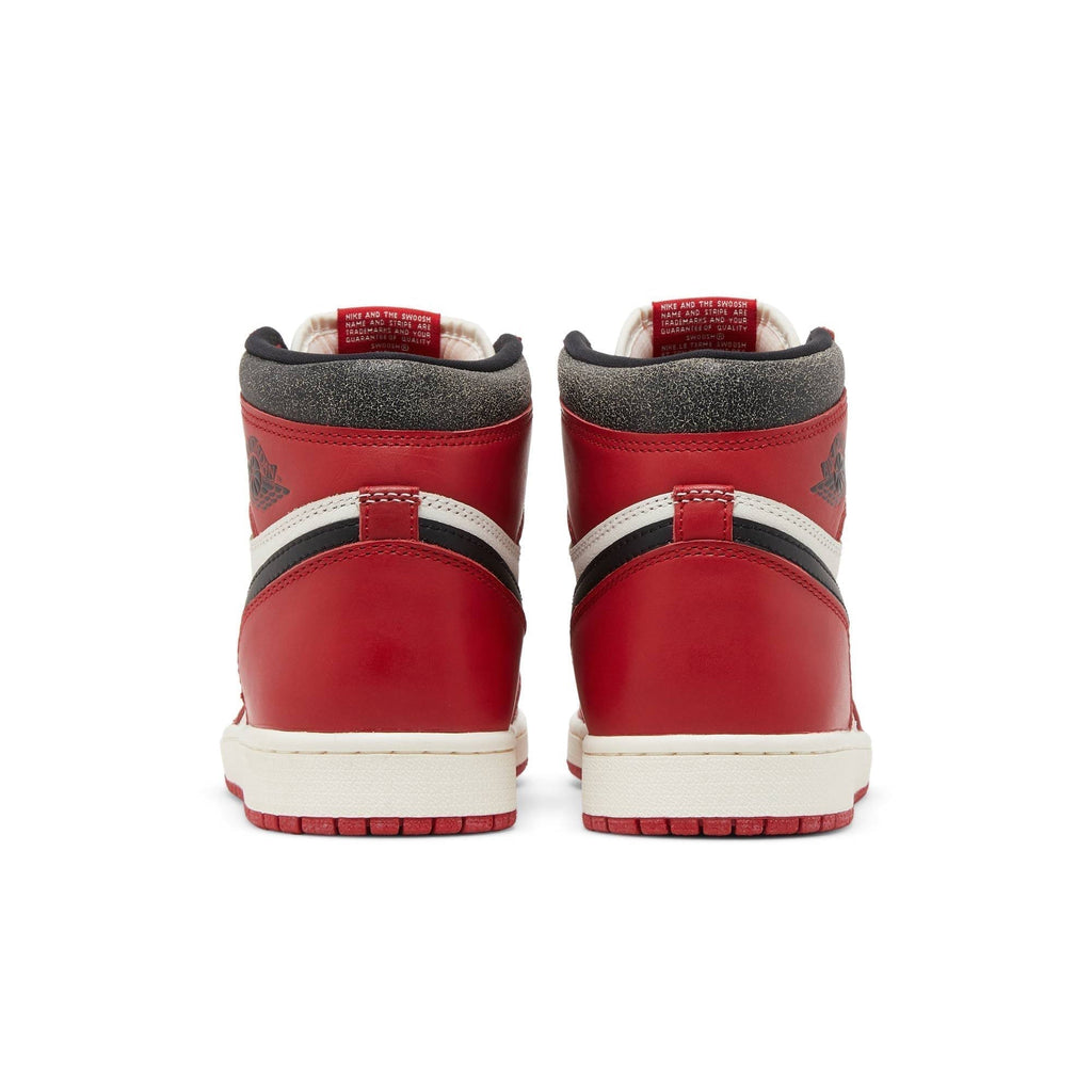 "Chicago Lost & Found" Air Jordan 1 Retro High OG DZ5485-612 - product image from the listing.