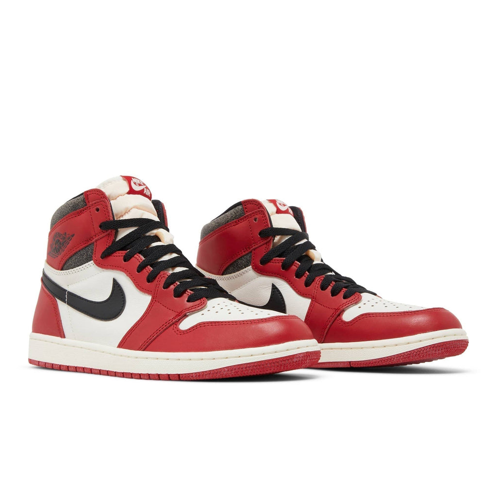 "Chicago Lost & Found" Air Jordan 1 Retro High OG DZ5485-612 - product image from the listing.