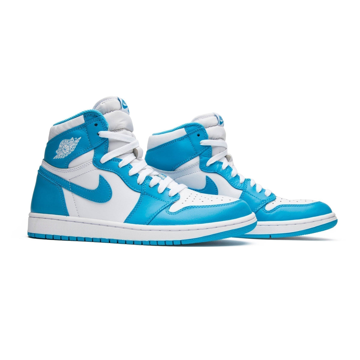 "UNC" Air Jordan 1 Retro High OG 555088-117 - product image from the listing.