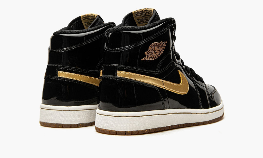 "Black/Metallic Gold" Air Jordan 1 Retro High OG - product image from the listing.